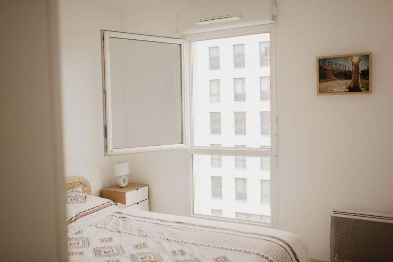 Bel Appartement Climatise Avec Place De Parking Marseille Bagian luar foto